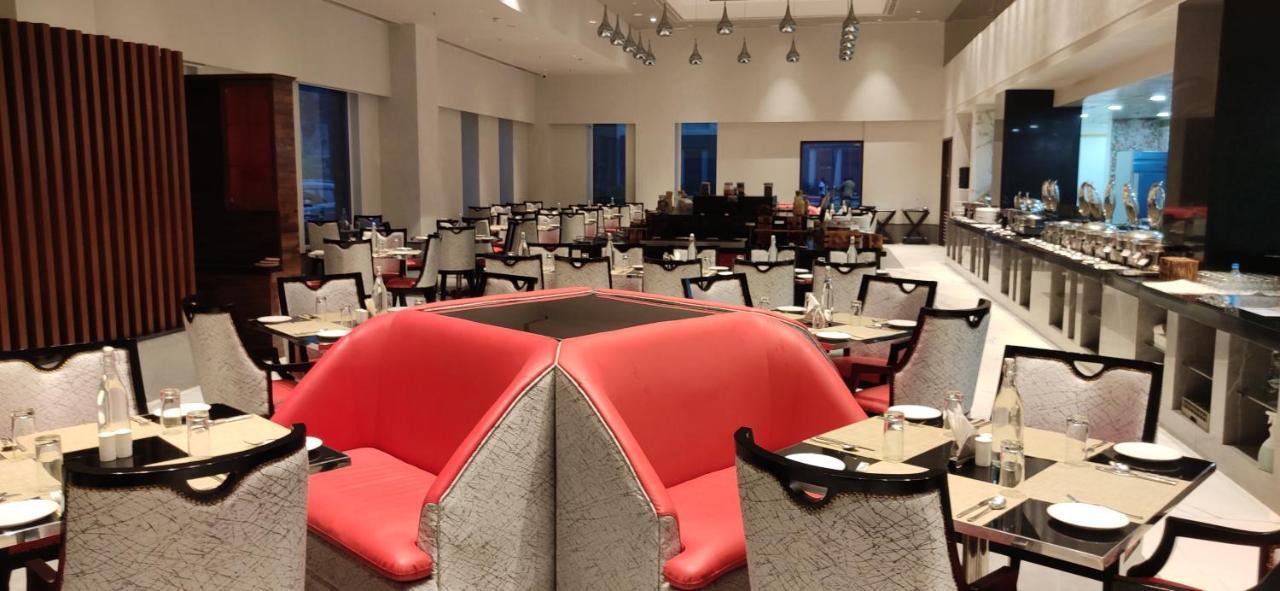 Manjeera Sarovar Premiere Hotel Rājahmundry Eksteriør billede