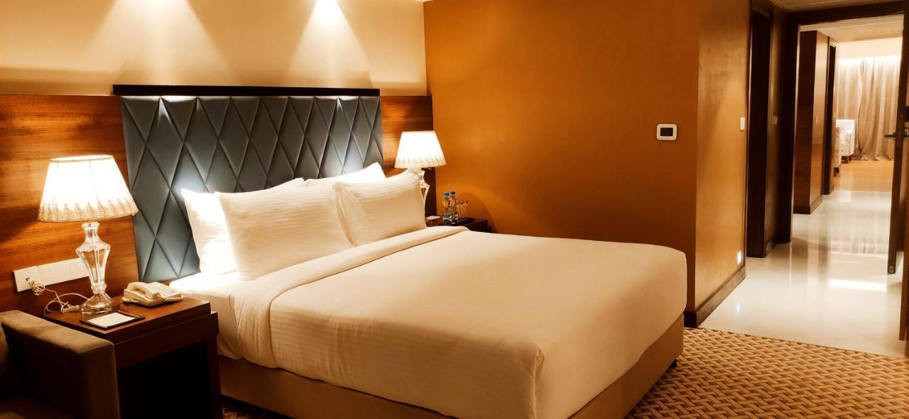Manjeera Sarovar Premiere Hotel Rājahmundry Eksteriør billede