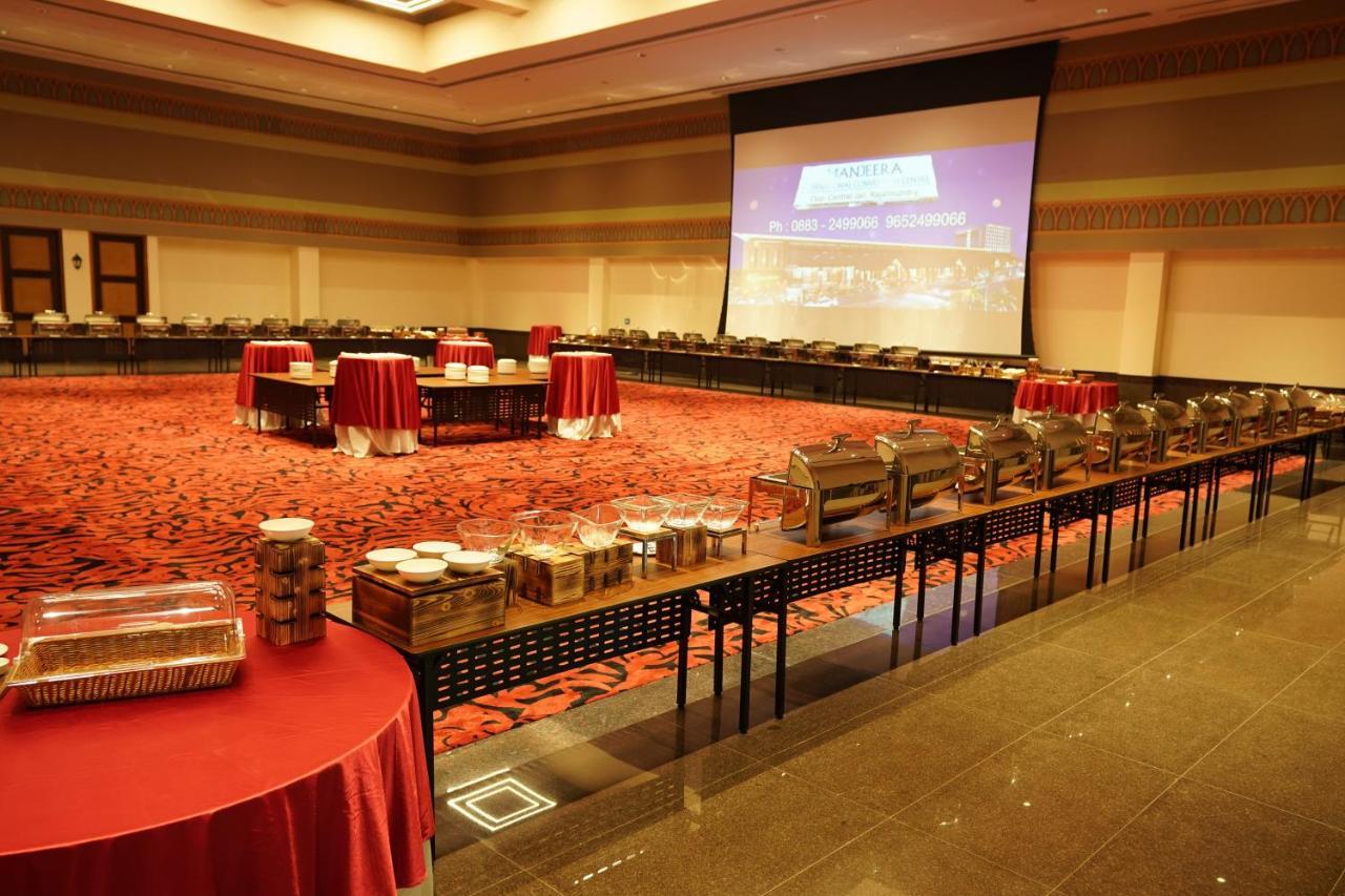 Manjeera Sarovar Premiere Hotel Rājahmundry Eksteriør billede