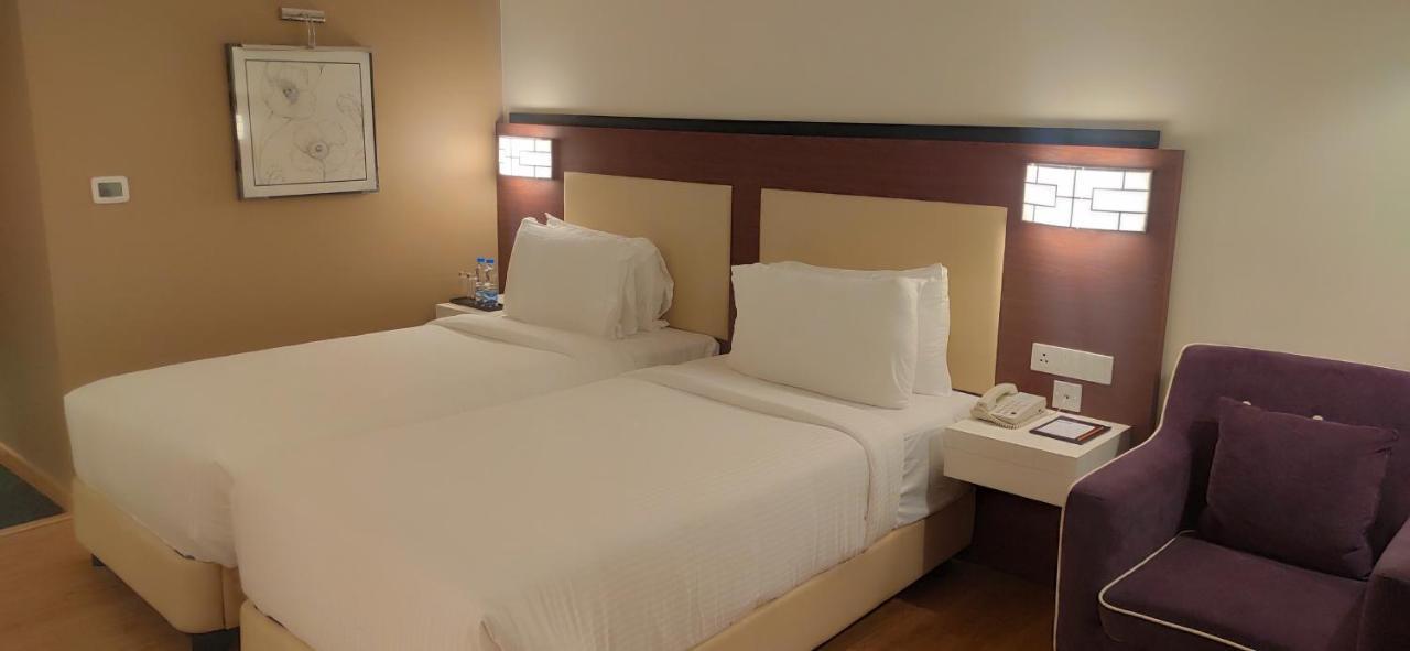 Manjeera Sarovar Premiere Hotel Rājahmundry Eksteriør billede
