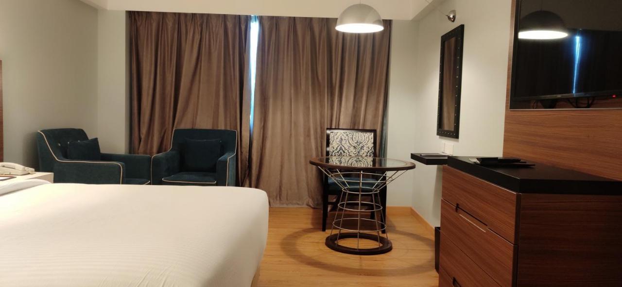 Manjeera Sarovar Premiere Hotel Rājahmundry Eksteriør billede