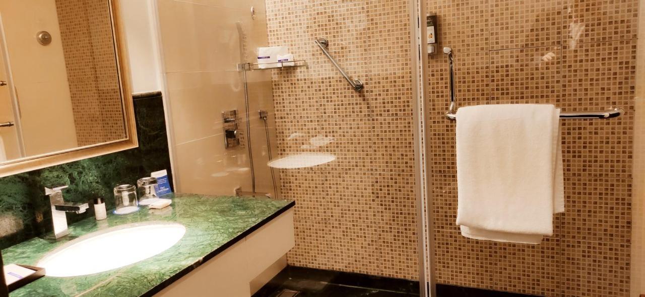 Manjeera Sarovar Premiere Hotel Rājahmundry Eksteriør billede