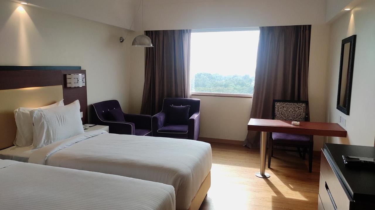 Manjeera Sarovar Premiere Hotel Rājahmundry Eksteriør billede