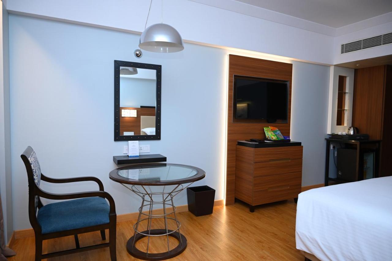 Manjeera Sarovar Premiere Hotel Rājahmundry Eksteriør billede
