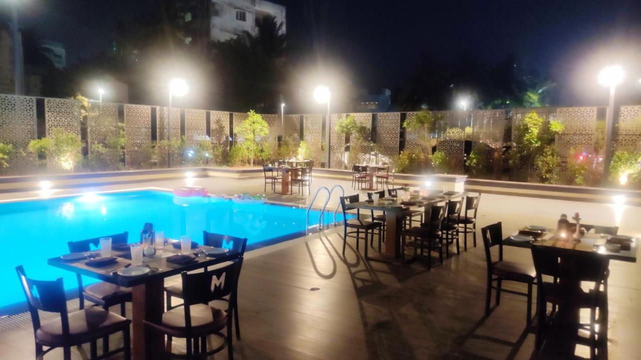 Manjeera Sarovar Premiere Hotel Rājahmundry Eksteriør billede