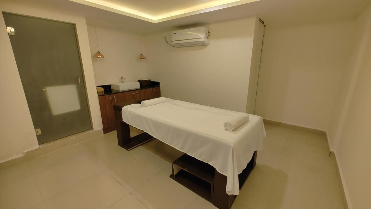 Manjeera Sarovar Premiere Hotel Rājahmundry Eksteriør billede